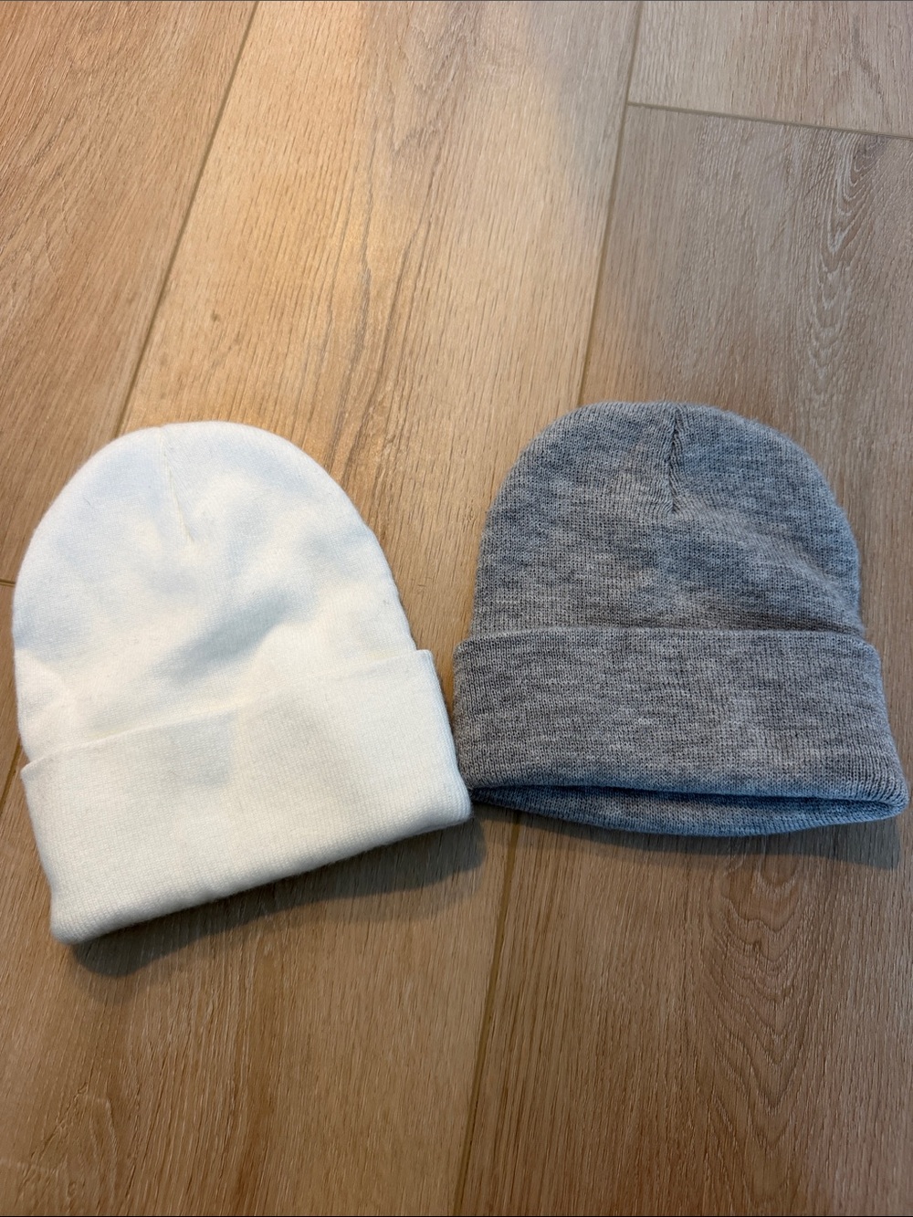 Knit Beanie Hat - White & Gray